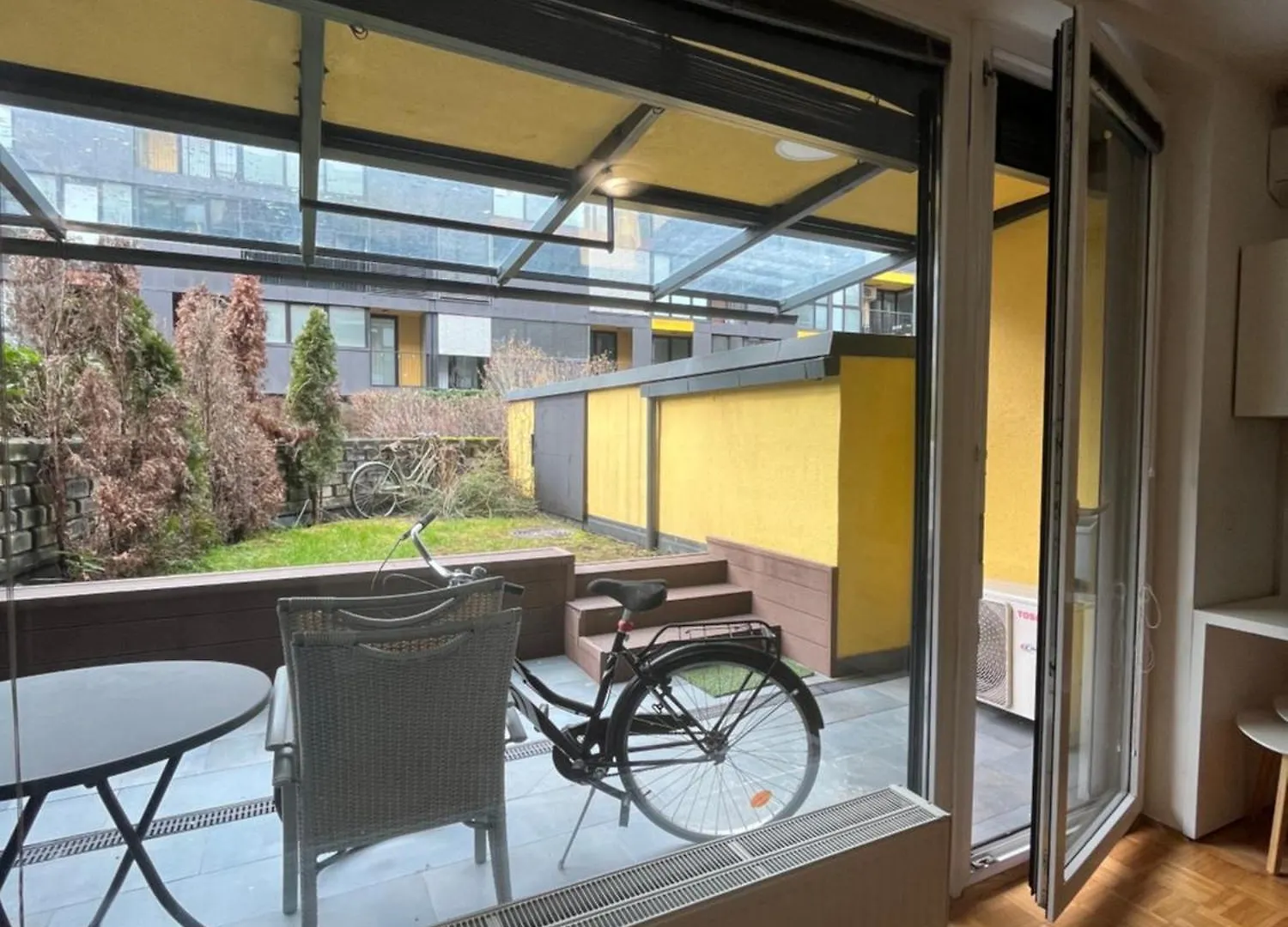 Oasis Atrium Apartment With Free Parking Lublaň